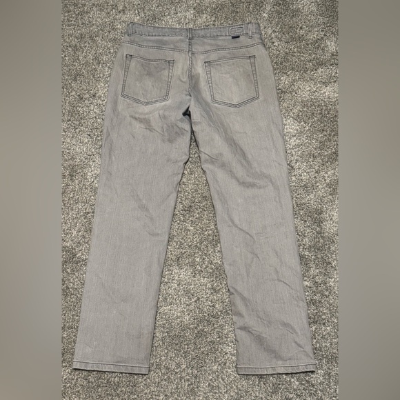 Men’s 33x30 Patagonia Grey Jeans Outdoor Casual - Picture 3 of 12